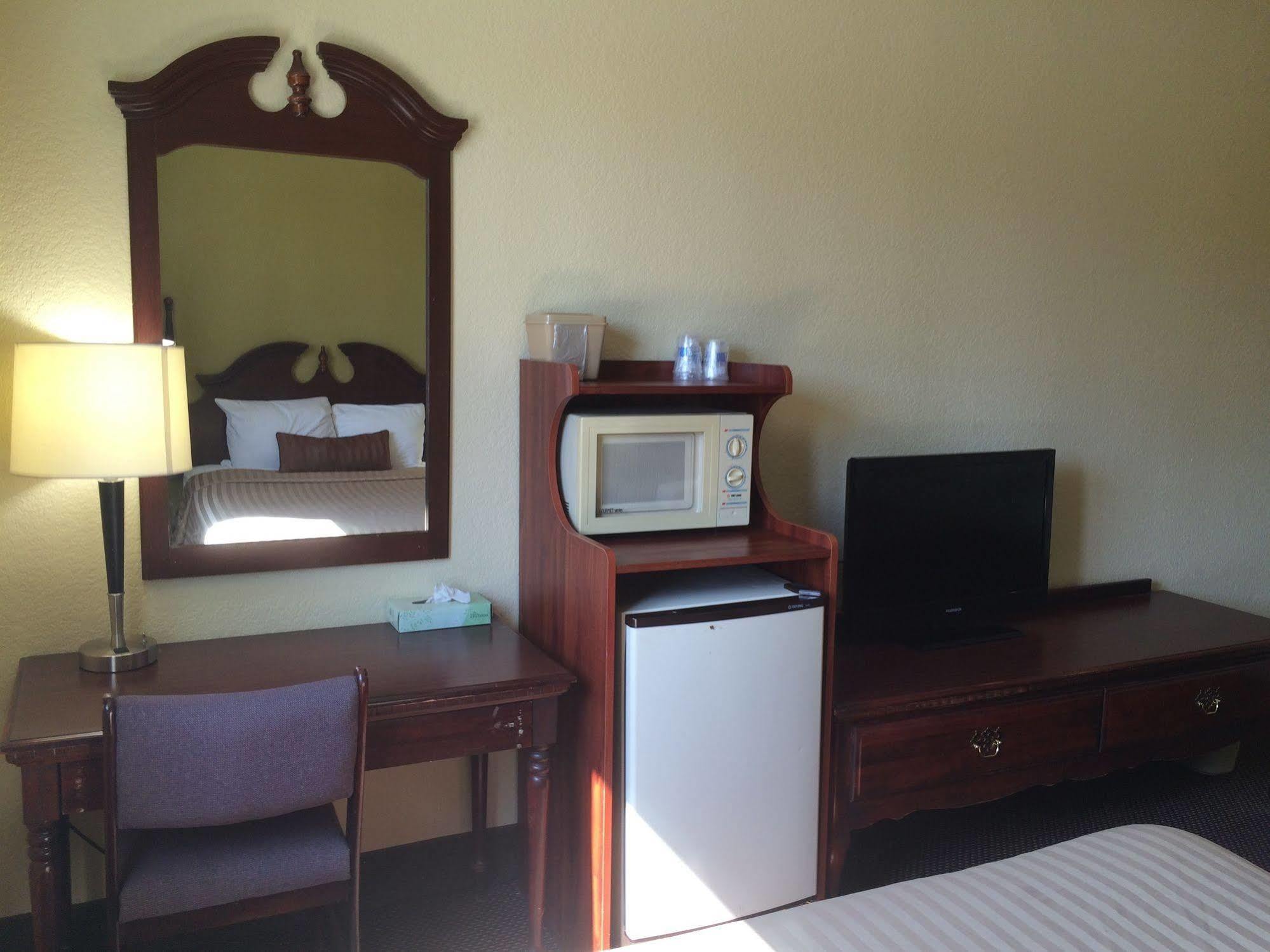 Frio Inn Pearsall エクステリア 写真